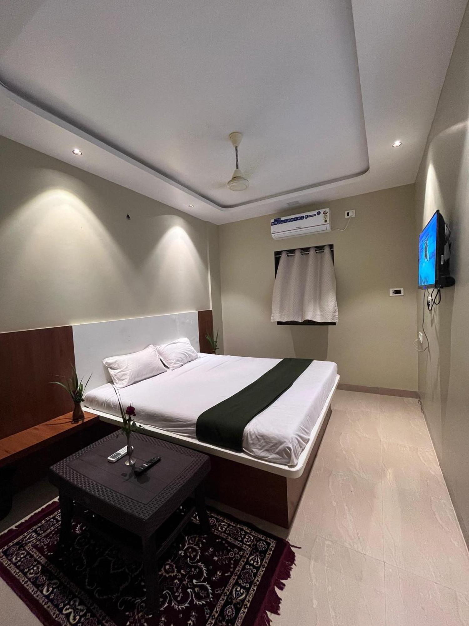 Hotel Sun Lodging Bhiwandi Exterior foto